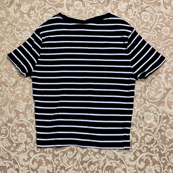 H&M striped basic tee - Picture 2 of 2